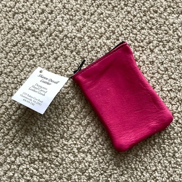 Sharon Duvall Leather Small Hand Carved Genuine Leather Pink Zippered Pouch NWT - Picture 1 of 7